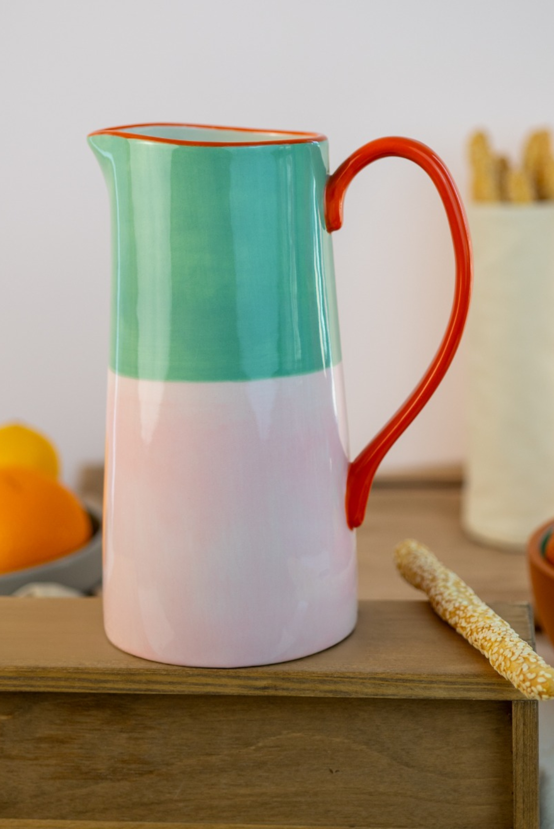 Brocca in stoneware rosa e verde