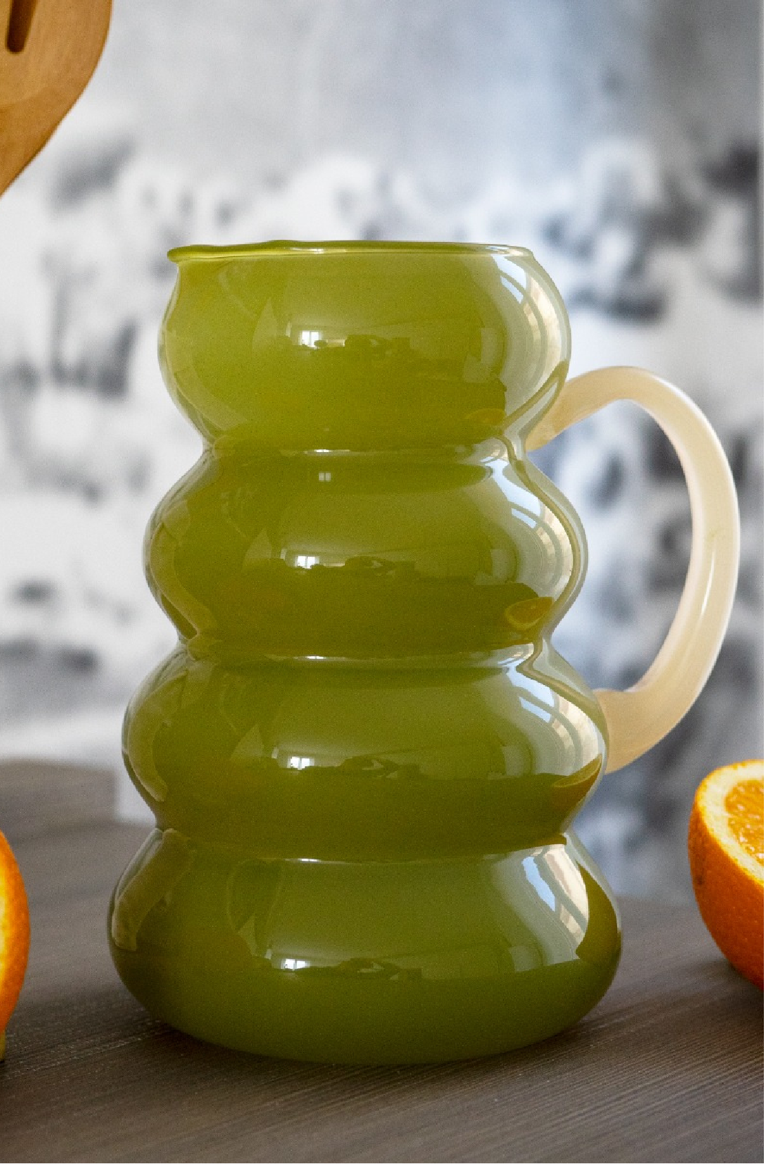 Brocca in vetro verde